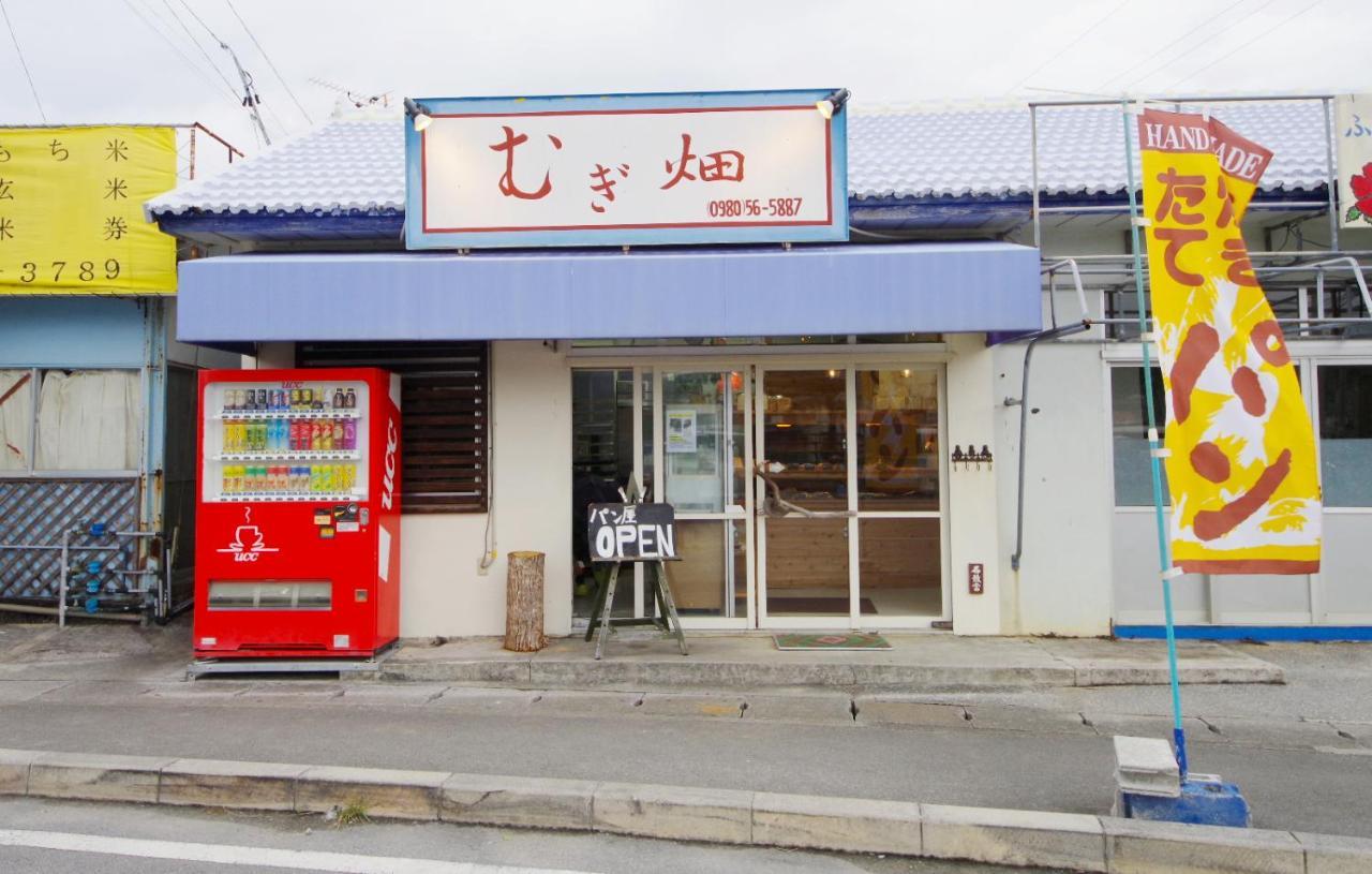 フクギに囲まれた家 さばんぎ沖縄古民家 Savangi Okinawan Designed Folk House Nakijin Zewnętrze zdjęcie